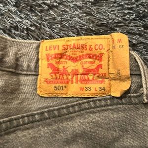 Men’s Levi’s 33x34 silver 3 pairs